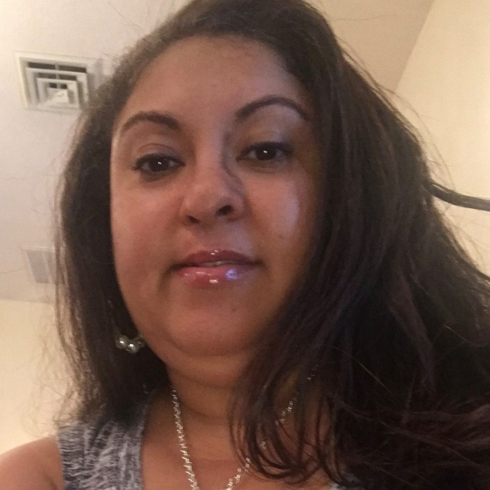 Meet your Posher, Dominique